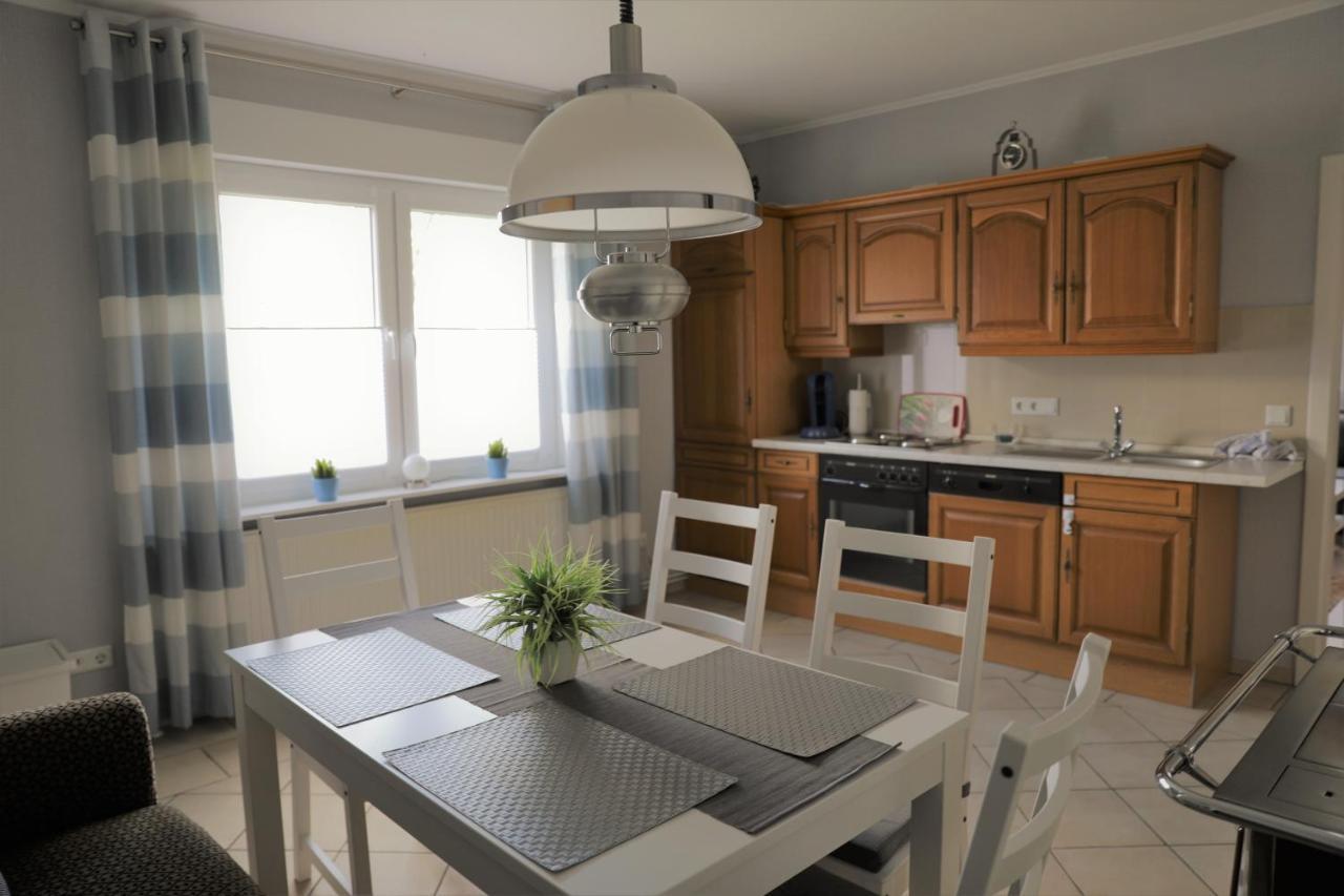 Sinis Friesenstube Apartamento Zwischenbergen Exterior foto